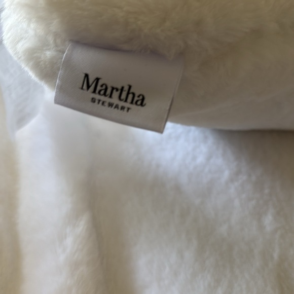 Martha Stewart Halloween Ghost Reading Book of ghost stories Faux Fur Pillow 👻📕 - Picture 6 of 6